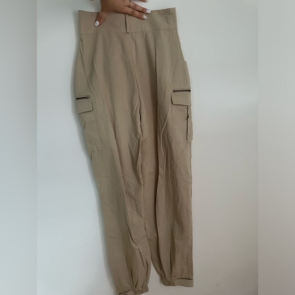NWT Meshki tan cream high rise zipper cargo jogger pants - Picture 6 of 6